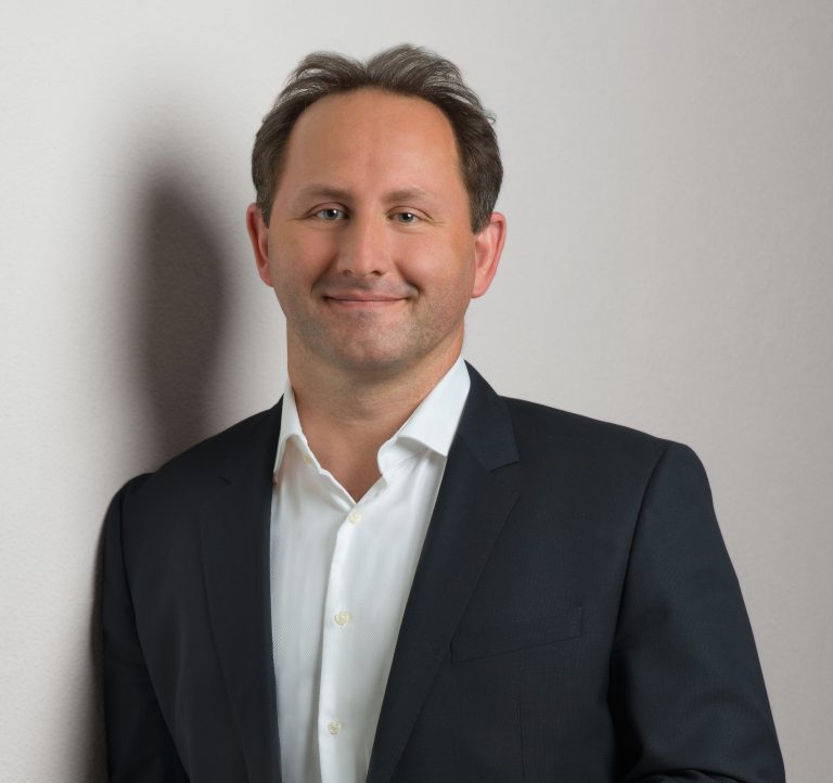 Dieses Bild zeigt Andreas Haka, Dr. phil. Dipl.-Ing. (FH) M.A.