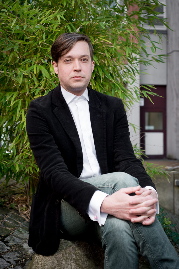 Dieses Bild zeigt Dr. Frederick Bacher